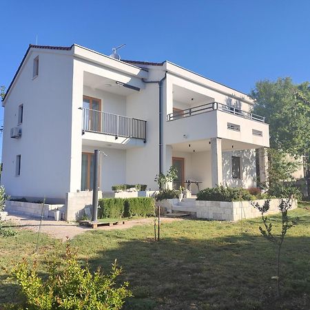Apartments Grape Pirovac Exterior photo